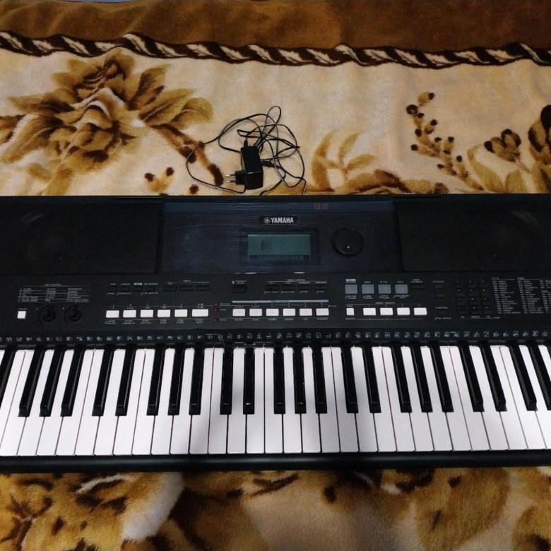 Синтезатор YAMAHA PSR-E433 – купить в Москве, цена 11 000 руб., продано ...
