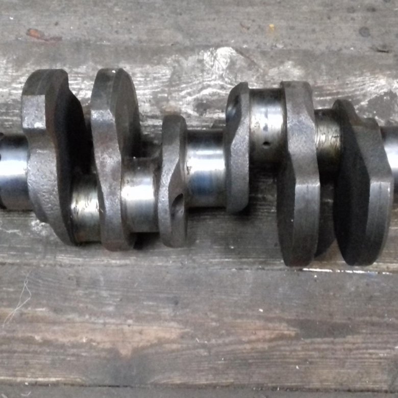 Коленвал заз 968. Туго крутится коленвал. Коленчатый вал заз 968. Шайка коленвала таврия. Коленвал луаз.