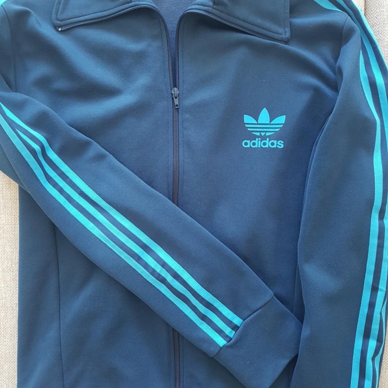 Велюровая олимпийка adidas