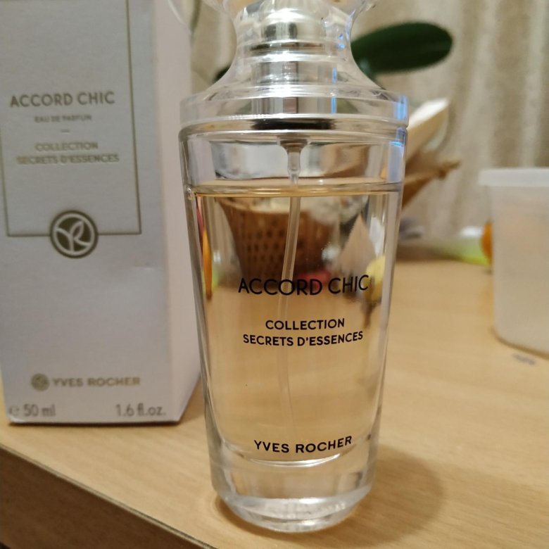 Accord chic. Туалетная вода Ив Роше Аккорд Шик. Аккорд Шик Ив Роше. Yves Rocher Accord Chic. Ив Роше Парфюм Аккорд Шик 15 мл.