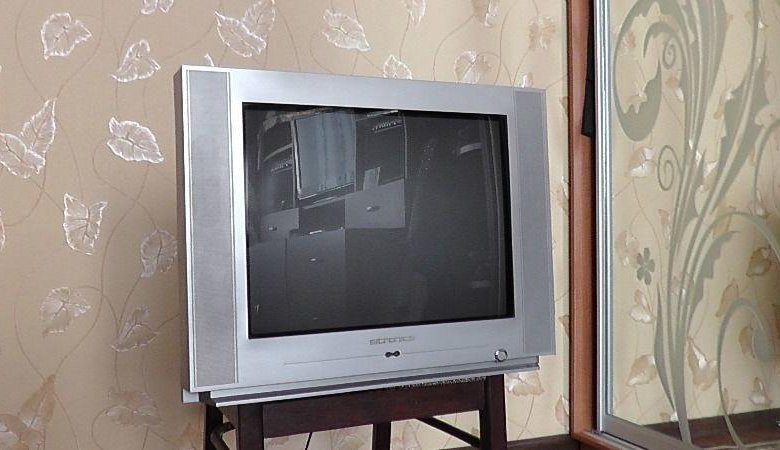 Купить телевизор на авито новосибирск. Телевизор Витязь 32lf1210 Smart. JVC av-1435. Телевизор Sitronics 110см. Старый телевизор Sitronics.