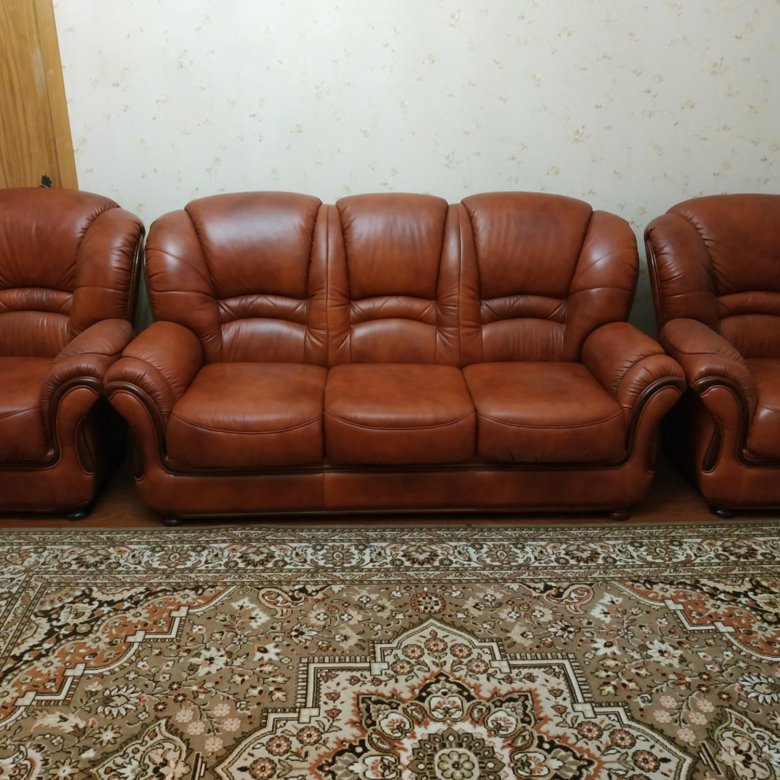 Кожаный диван и 2 кресла – купить в Подольске, цена 125 000 руб., дата ...