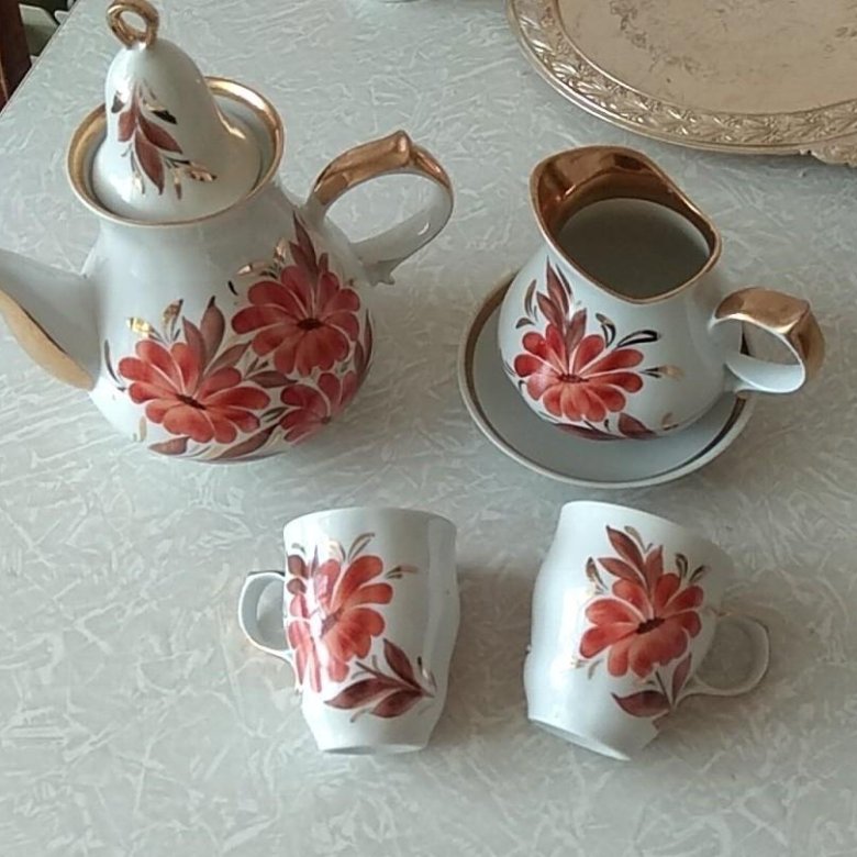 Кофейный сервиз бориславский фарфоровый завод. Сервиз сысерть форма бодрость. Кофейный сервиз рижский ффз. Сысертский фарфор кофейный сервиз. Сервиз сысерть.