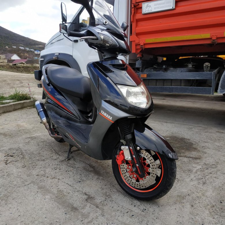 Пластик на suzuki lets 2 new. Магазин скутер новороссийск. Мопеды в новороссийске. Скутер рейсер стелс. Мопеды в новороссийске.