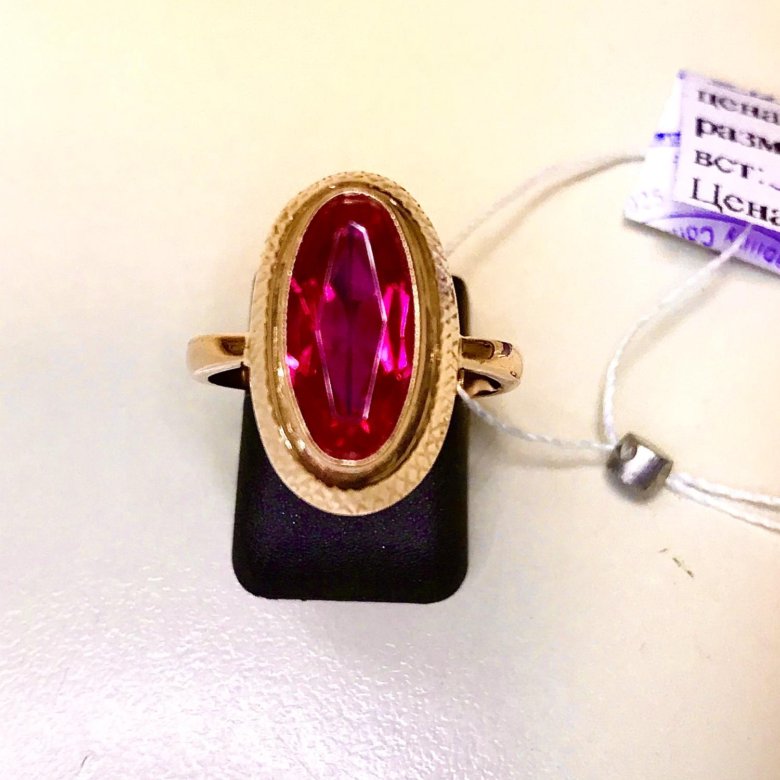 Золотой перстень с рубином женский ссср фото