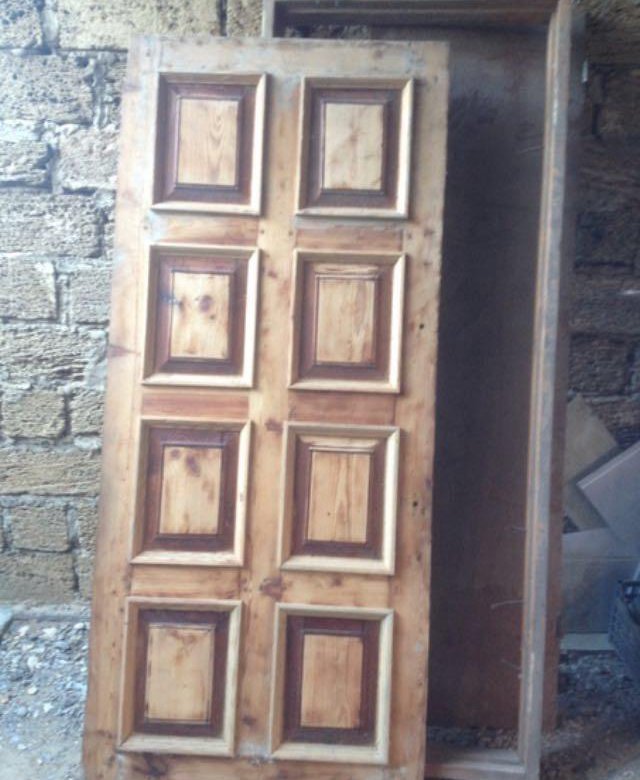 Купить деревянную дверь б у. Двери деревянные б у. Б/У окна и двери деревянные. СТИЛАРТ Basik № 168 дверь входная. Деревянные двери б/у в Симферополе.