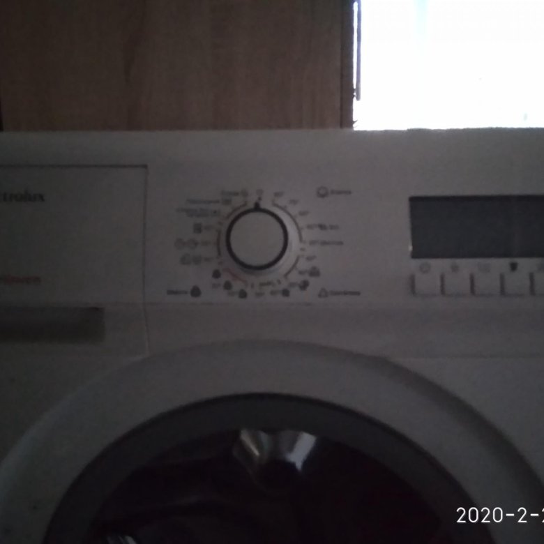 Ремонт стиральных машинок электролюкс. Стиральная машина Электролюкс е40. Стиральная машина Электролюкс EWS 1030 разборка стиральной машины.