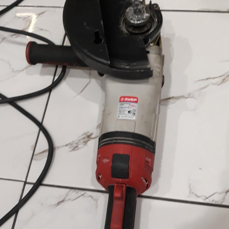 Авито зубр. Перфоратор зубр зпм-38-1100эк. Дрель ударная зубр зду-780 эрм2 780 вт. Европейский зубр. Беловежская пуща зубры.