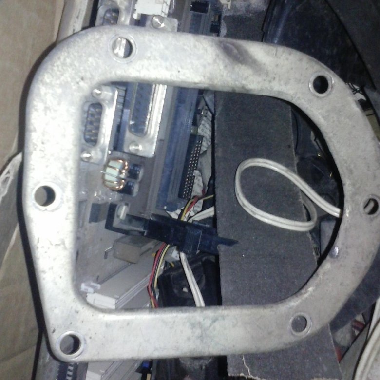 Железка от ВАЗ 2110 – купить в Симферополе, цена 100 руб., дата ...