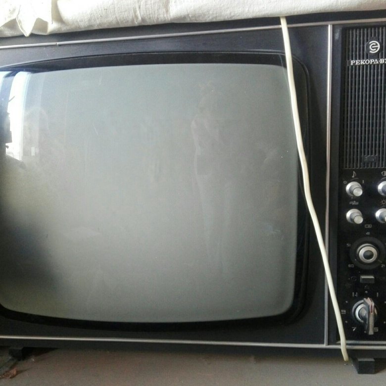 Телевизор рекорд черный. Телевизор рекорд 312. Ламповый телевизор рекорд 312. Телевизор рекорд 312 цветной. Советский телевизор рекорд в 312.