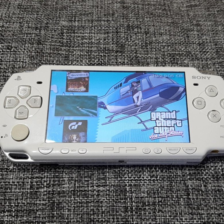 Psp мини. Псп 2008 белая. игровая приставка sony psp 2008. psp 2008 white. psp 2008 прозрачный корпус.
