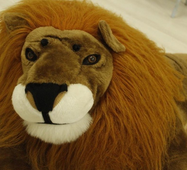 Большая мягкая игрушка лев. Игрушка лев лежачий. Большая мягкая игрушка лев. Мягкая игрушка лев. Игрушка лев большой.