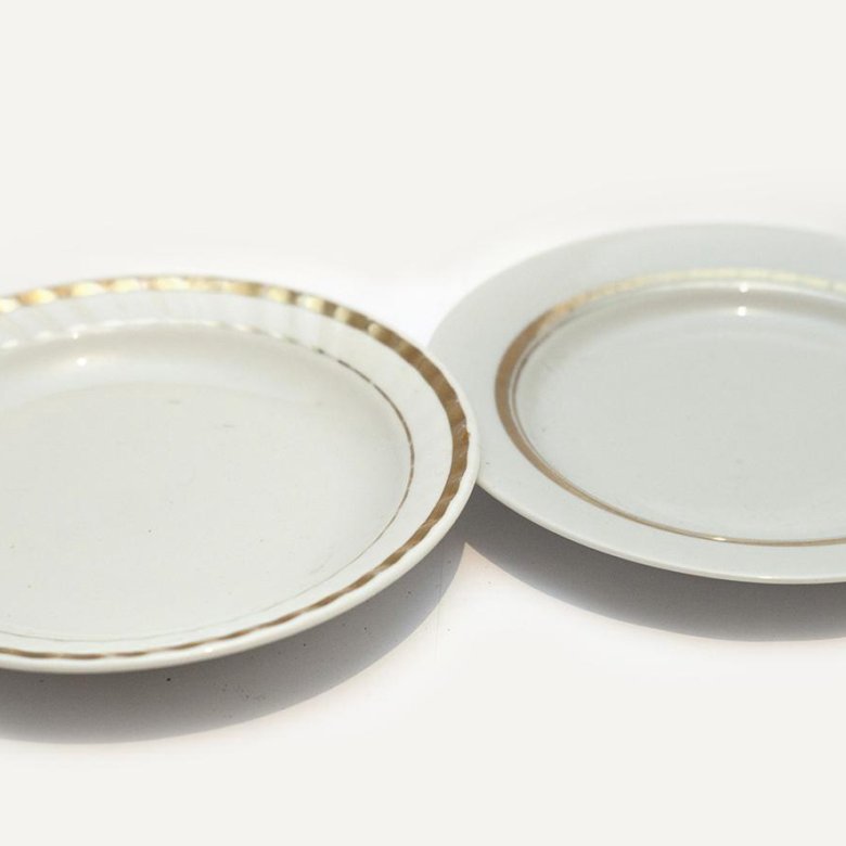 тарелки фиолетового цвета. тарелка люминарк альто рубис. тарелки готофф. тарелки диаметром 5 см. Gotoff тарелка оранжевая.