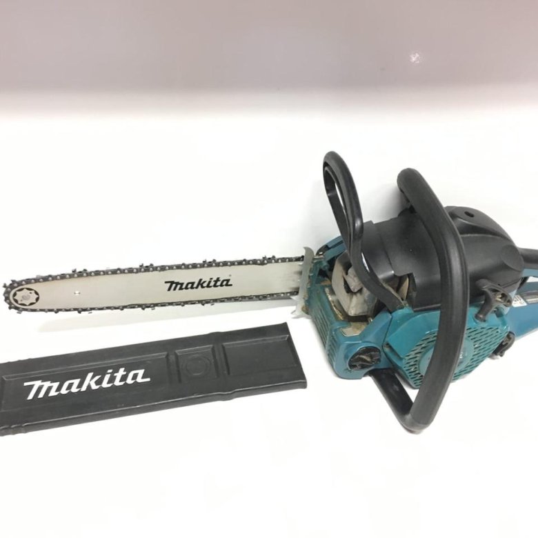 Бензиновая пила makita