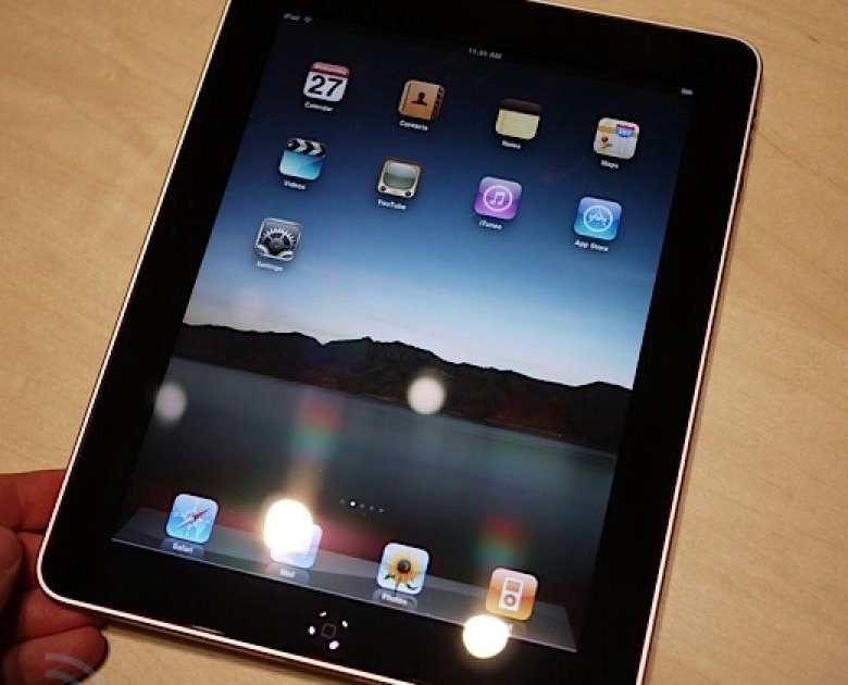 Ipad 1 1 i. IPAD 1. Айпад 16 ГБ.