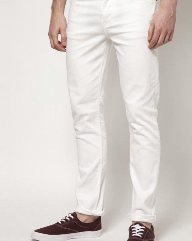 С чем одеть белые брюки мужские