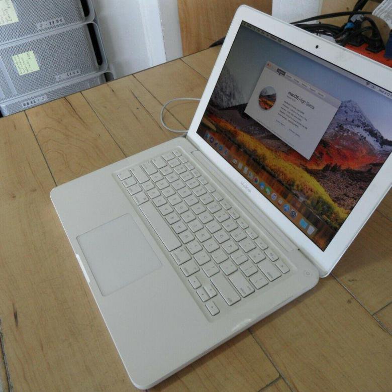 Macbook a1342. Макбук а1342. MACBOOK a1342 Порты. MACBOOK белый 2009. Макбук a1342 авито.