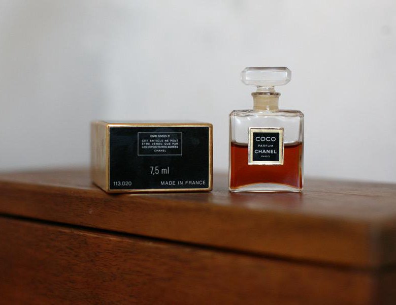 Шанель номер 5 фото. Chanel 5 концентрация духи. Парфюм шанель 19 на авито. Chanel chance classic. ).