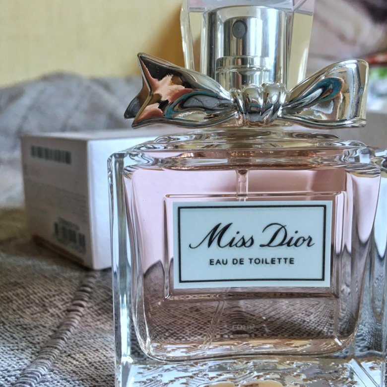 Dior 50 50. Кристиан диор 50 х. Miss dior 50мл. Стиль 50-х годов кристиан диор. Кристиан диор 50е.