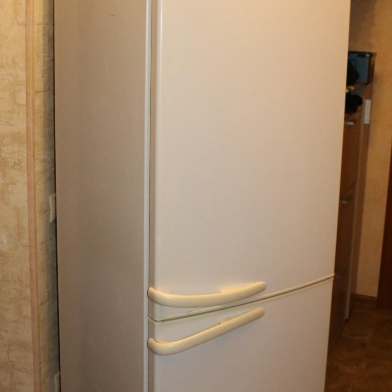 Холодильник атлант авито. Холодильник Атлант 1704. ATLANT МХМ 1704-01. МХМ 1704-03. ATLANT МХМ 1733-01.