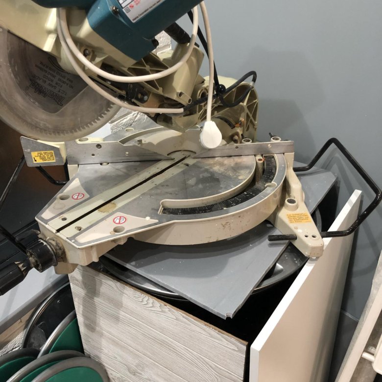 Торцовочная пила Makita LS1013 – купить в Москве, цена 15 500 руб