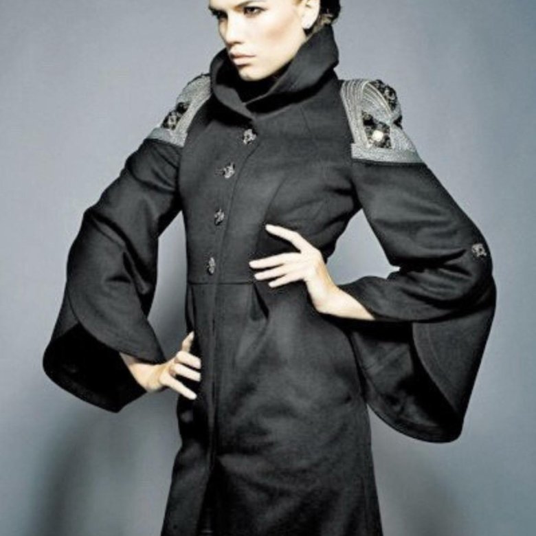 Пальто с погонами. Пальто Raslov с вышивкой. Дизайнерское пальто женское. Куртка пальто с погонами. Пальто кашемир с капюшоном с погонами.