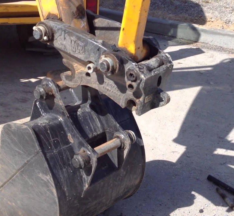 Быстросъем jcb 3cx. Быстросъем экскаватора Джисиби 160. Быстросъем на передний ковш JCB 3cx. Быстросъем Вольво бл 71. Быстросъем на гусеничный JCB 205.