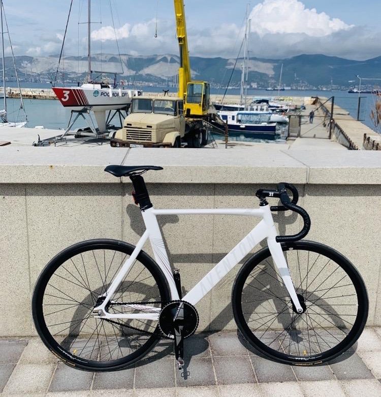 Aventon Mataro Black