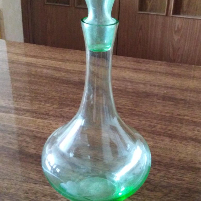 хрустальный ноль. графин из темного стекла. графин-штоф "луи" с пробкой без декора 500 мл. история графина ссср. продам графин.