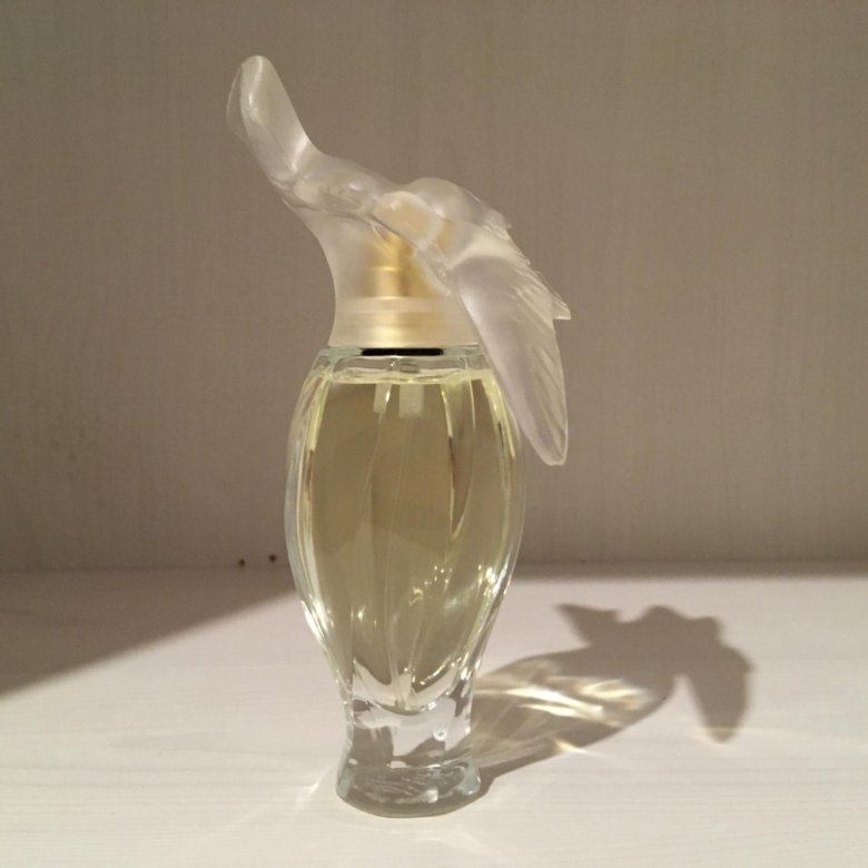 A l air. Nina Ricci Lair du Temps 80х с золотыми птичками. Духи l’Air du Temps советские.