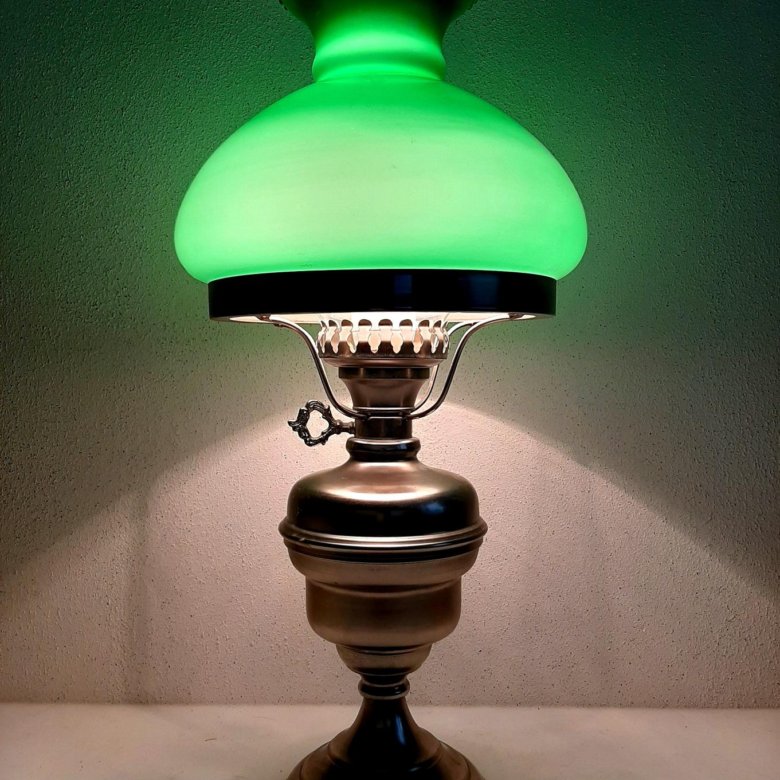 Настольные лампы с зеленым абажуром купить. Лампа с зеленым плафоном el 7513. Светильник с зеленым абажуром. Настольная лампа с зеленым плафоном. Настольная лампа с зеленым абажуром.