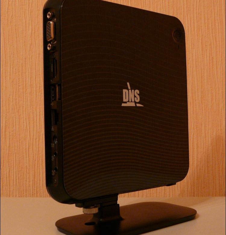 Днс интел. Неттоп DNS Porto 0131410. Неттоп Atom d525. Неттоп/Intel Atom d525 1.8GHZ/. Неттоп DNS Porto корпус.