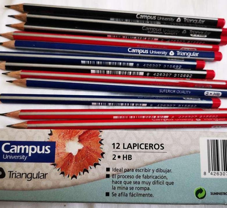 Купили 18 карандашей по 12 рублей. Набор простых карандашей.