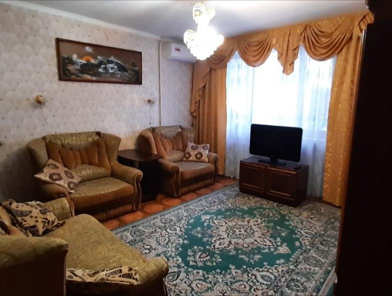 Г. Судак ул айвазовского 13. Судак приморская 23. Дом в аренду в 15 минутах от моря. Квартира судак длительно.