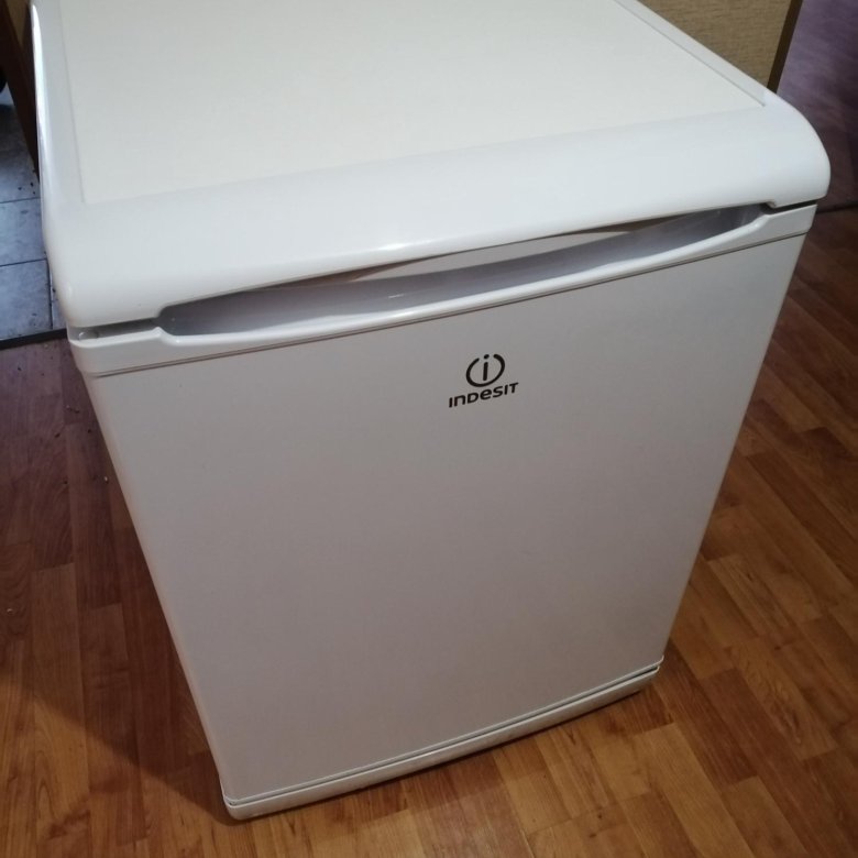 Холодильник шкаф indesit – купить в Мытищах, цена 3 999 руб., продано ...