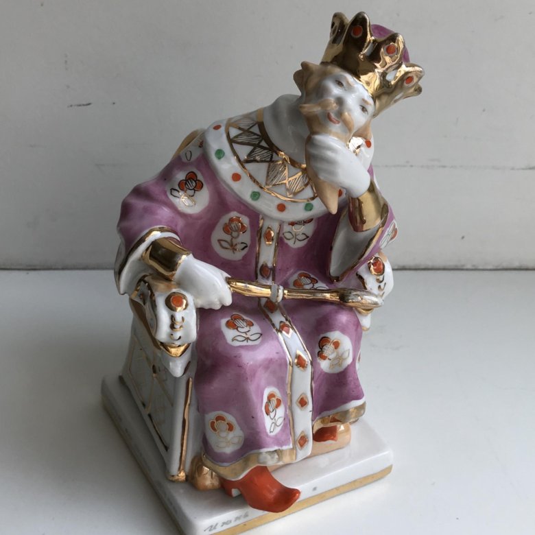 олимпийский мишка боксер. крыса из оникса. статуэтка 2020. статуэтка 2020. статуэтка 2020.