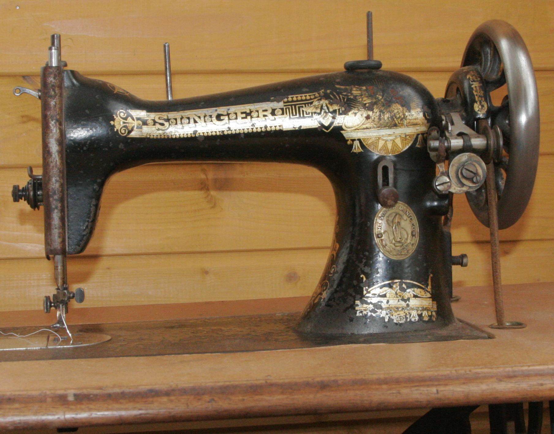 Швейная машинка зингер купить на авито. Швейная машинка (Zinger super 2001). Швейная машинка Singer Зингер. Швейная машинка Зингер ретро. Zinger швейная машинка 1889.