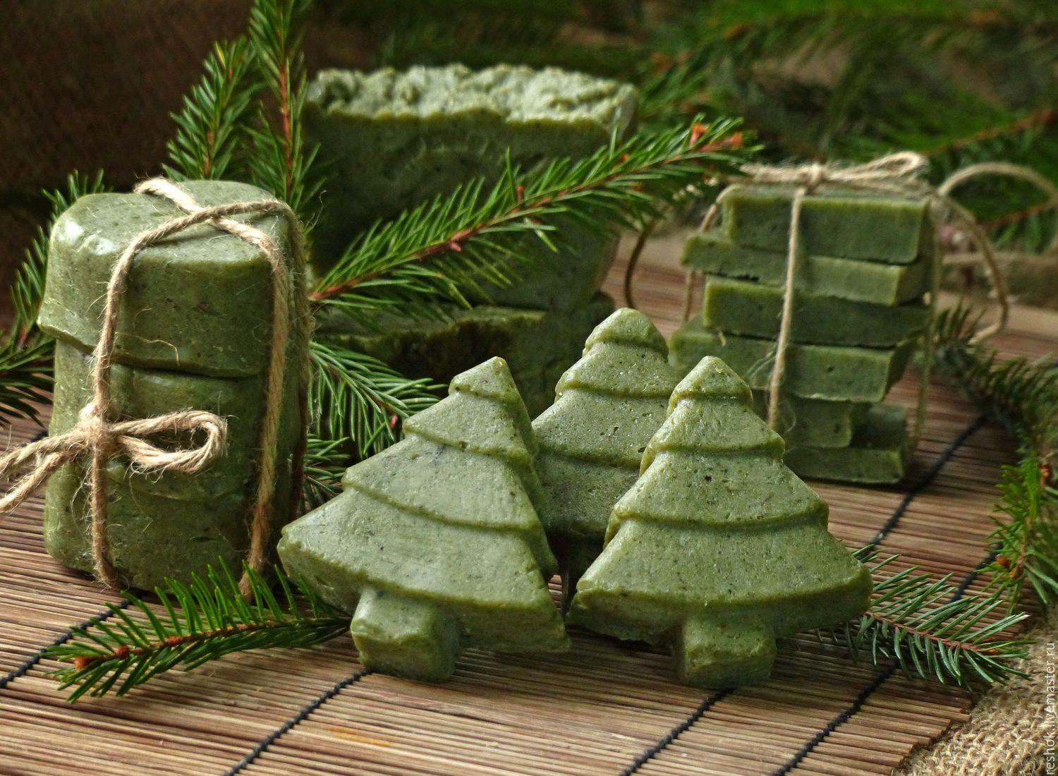 Елка на мусорке. Вторая жизнь елки после новогодних праздников. Выброшенная новогодняя елка. Как использовать елку после нового года. Презентация на тему живи елка.