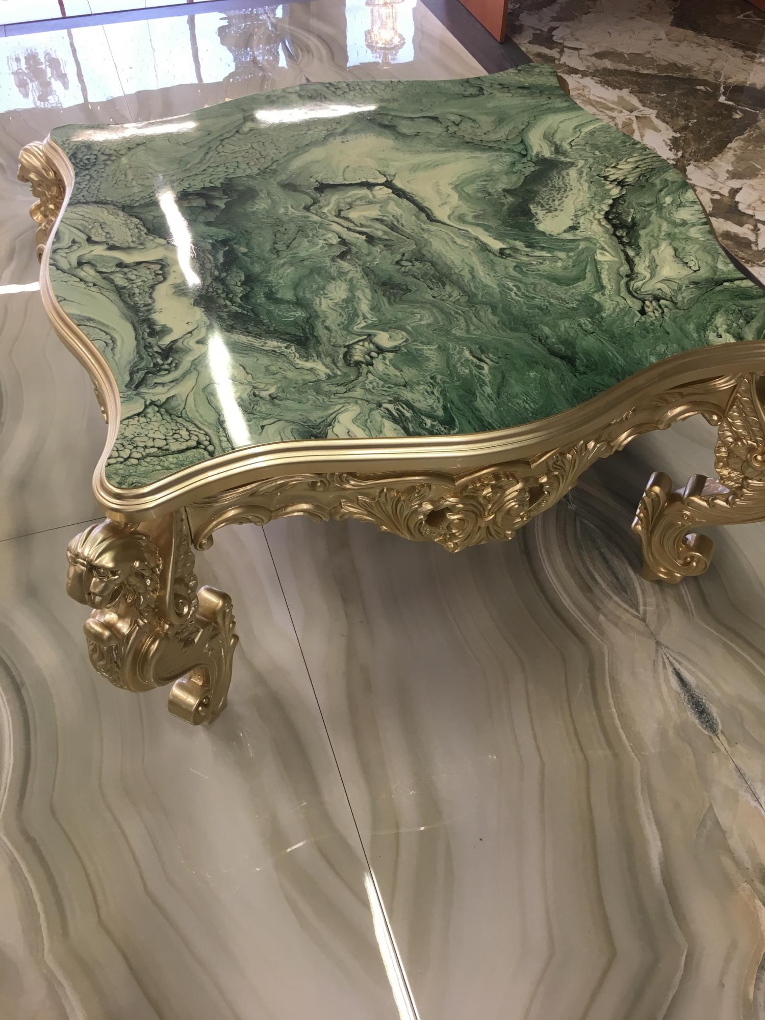 бронзовый столик с мраморной столешницей