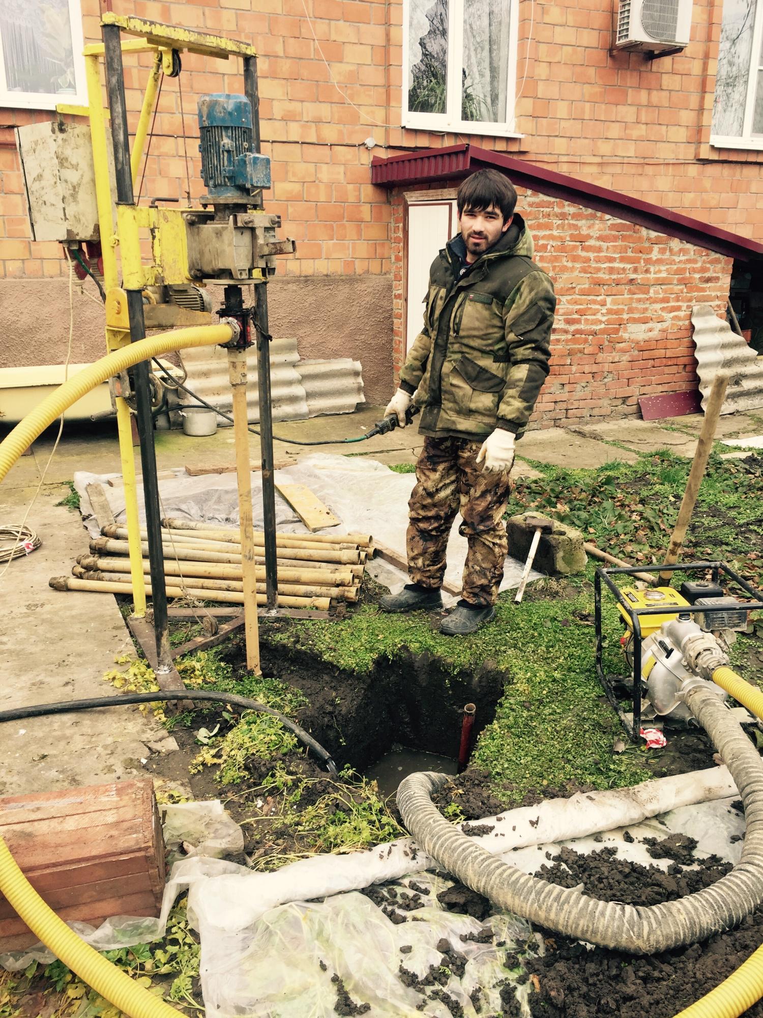 Бурение скважин на воду в краснодарском крае. Бурение скважин. Бурение скважин на воду. Бурение скважин Краснодар. Скважина Краснодар.