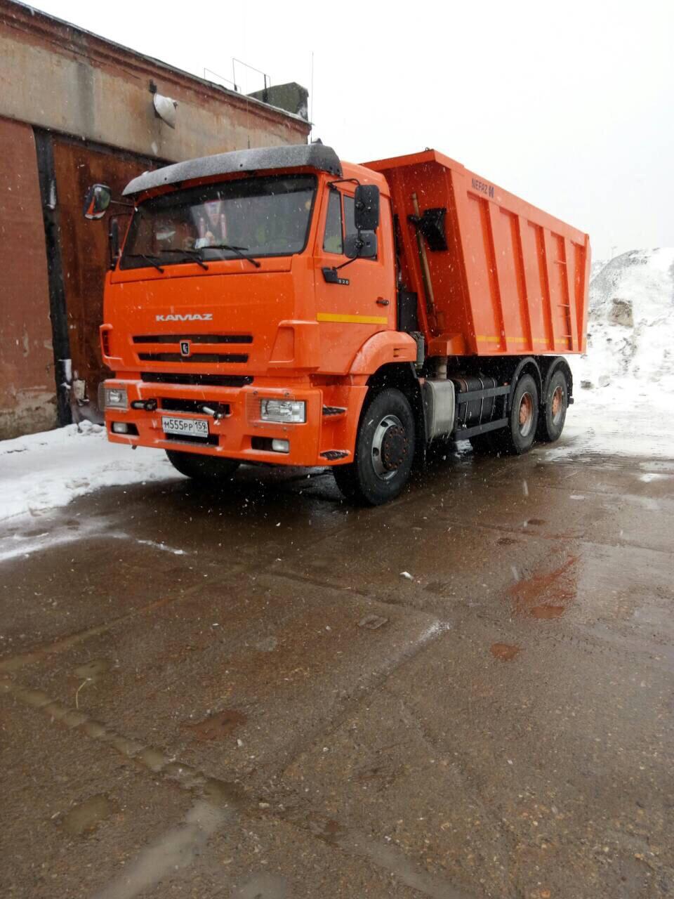 Самосвал пермь. Камаз 6520 самосвал. камаз пермь. камаз 6520 бу возит снег.