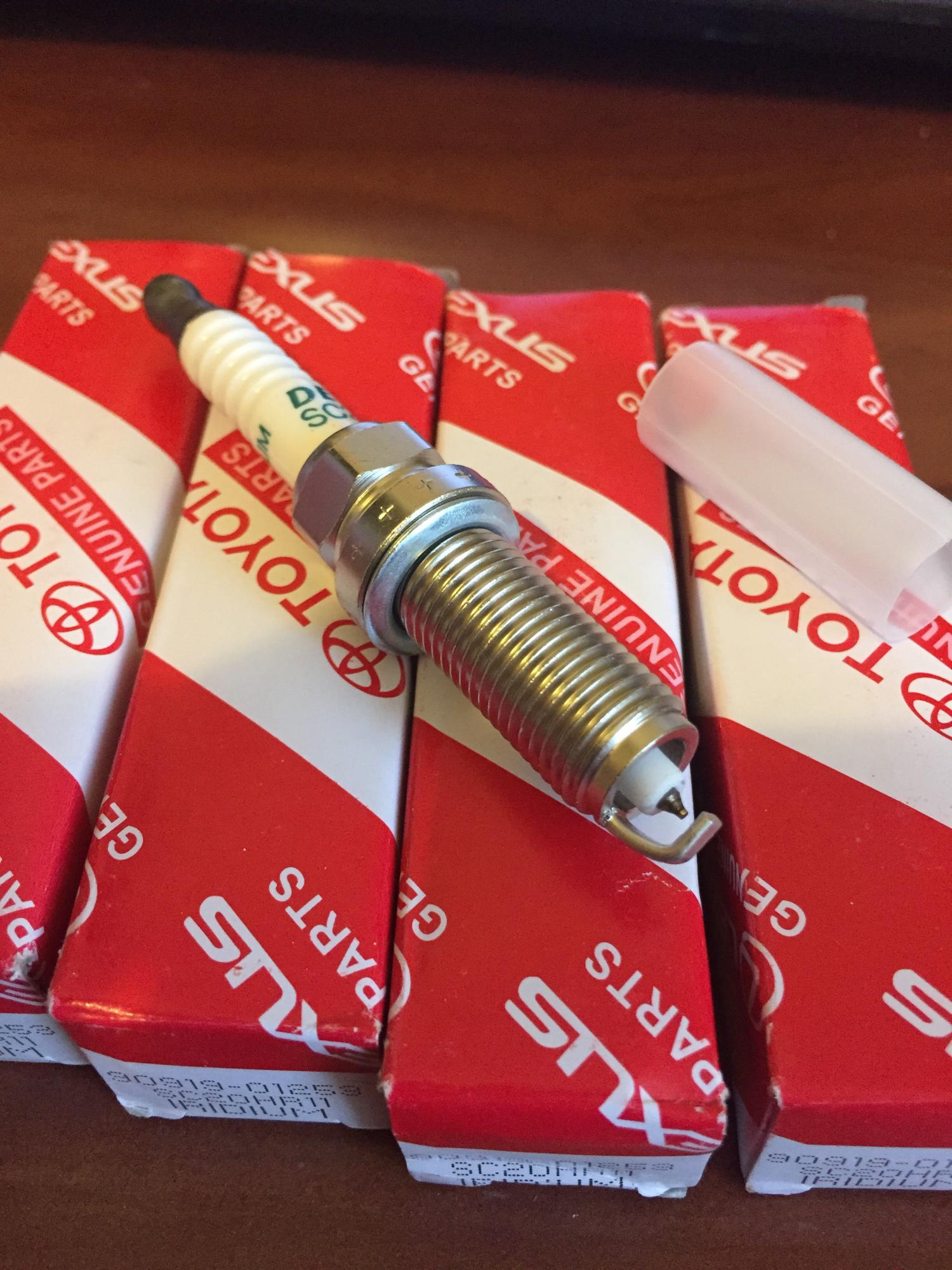 Оригинальные свечи зажигания тойота. Свечи зажигания на тойота камри 2, 5. 6. 4. 90919-01253 свеча зажигания.