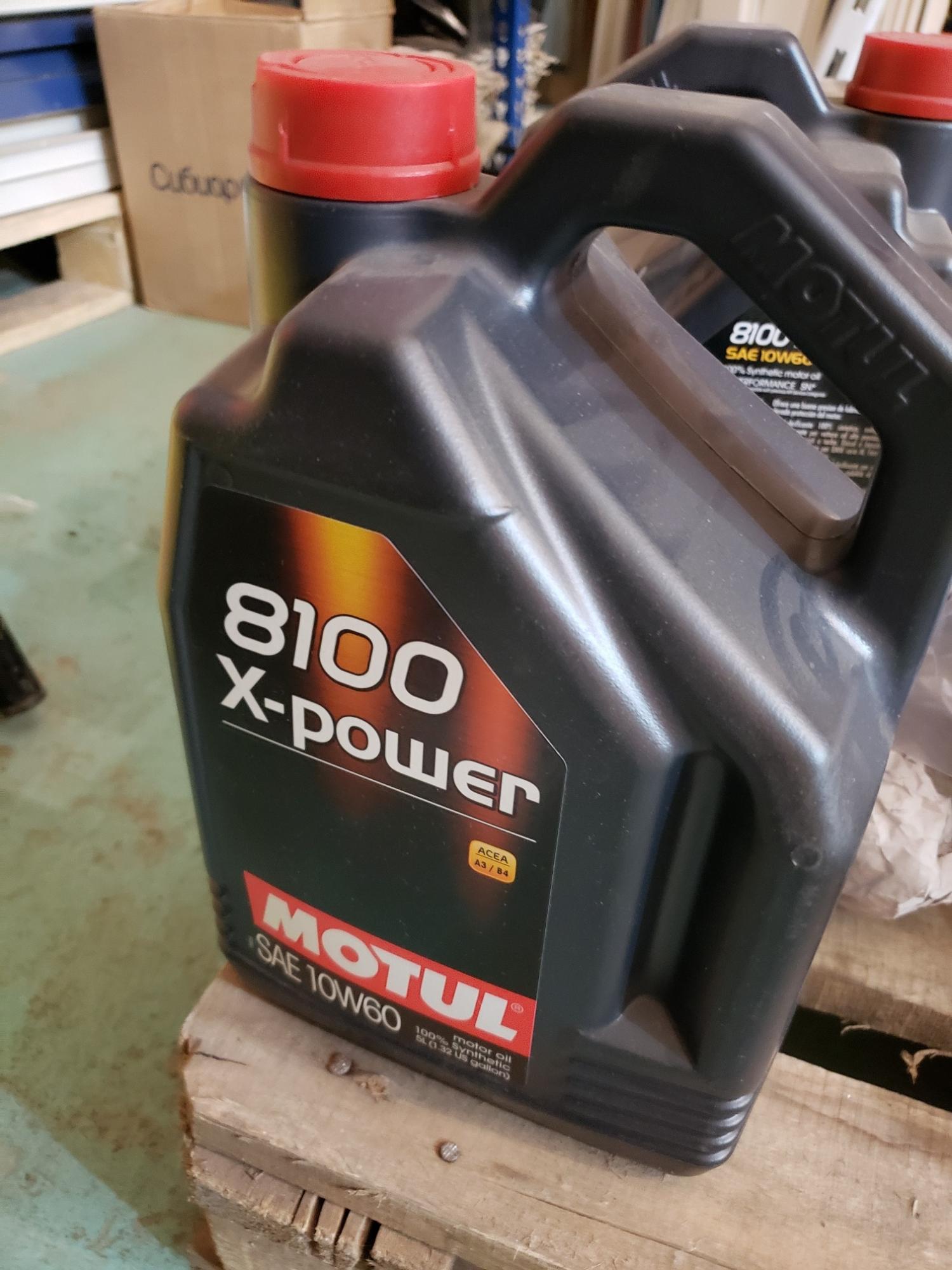 8100 X-Power Motul 10w60.