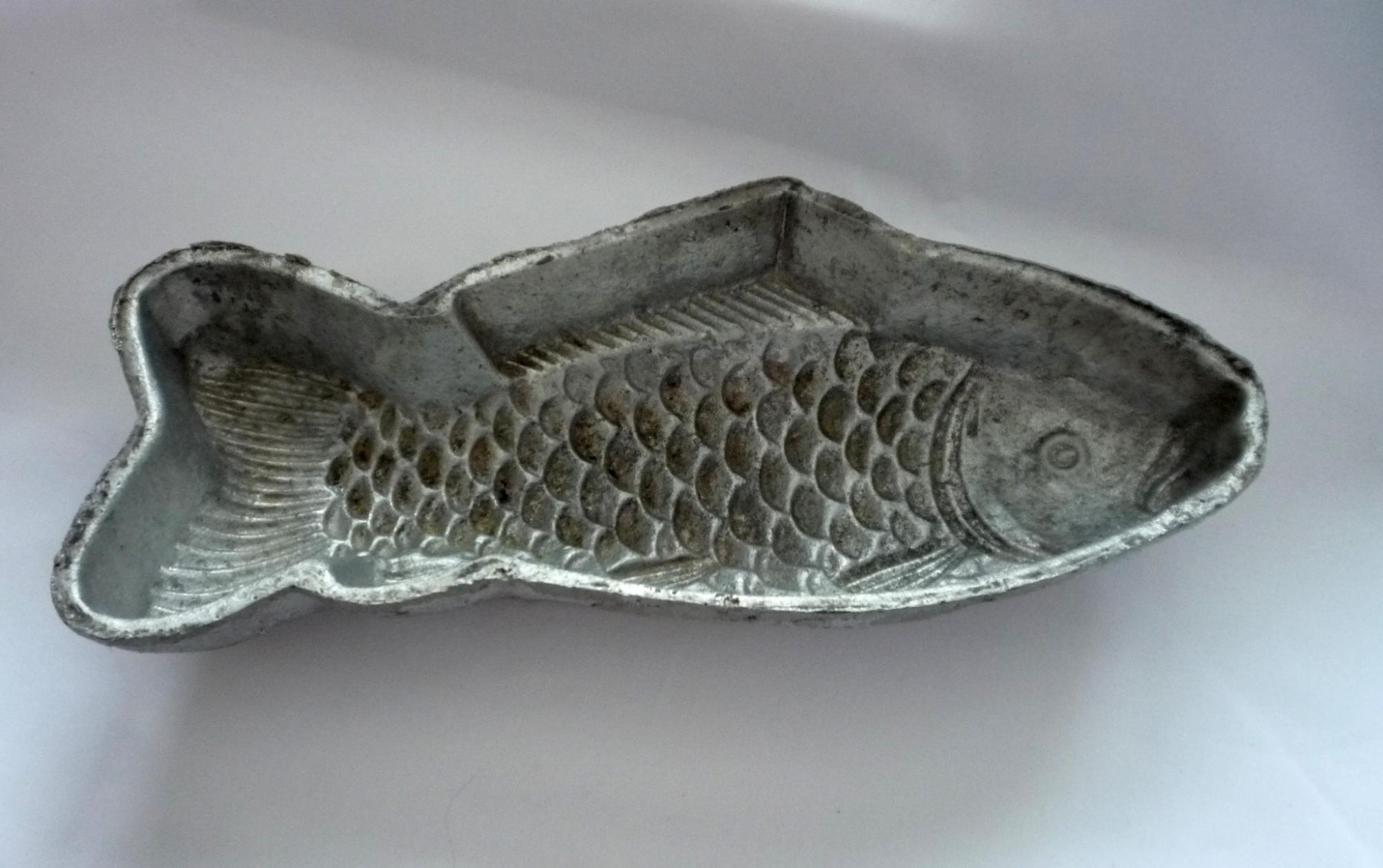 Купить форму рыба. Форма для заливного рыба. Форма для рыбного заливного. Пластиковая форма для заливного рыба. Металлическая рыба.