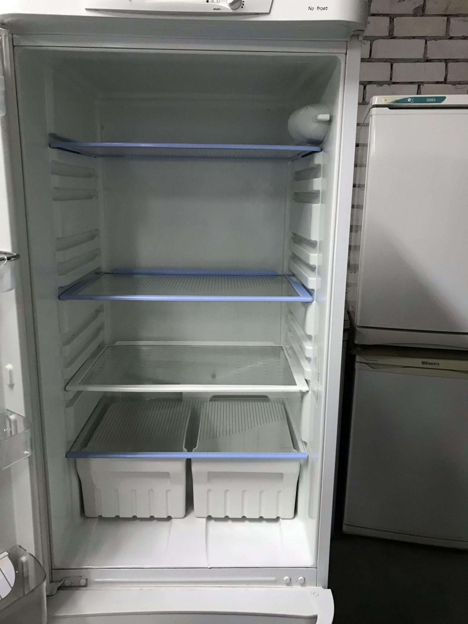 Холодильник индезит двухкамерный модели. Холодильник Индезит двухкамерный ноу Фрост 185 см. Холодильник Индезит no Frost двухкамерный.