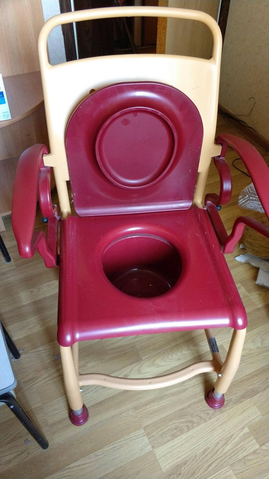 реботек стул с санитарным оснащением