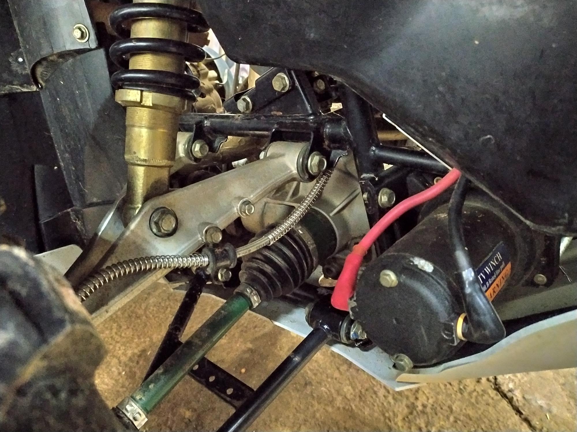 Дополнительное крепление редуктора CF Moto x6