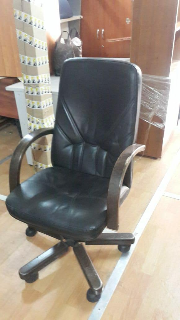 Два кресла и столик авито. Кресло кровать б у. Продам кресло. Авито липецк кресло бу. Авито прохладный кресла б/у.
