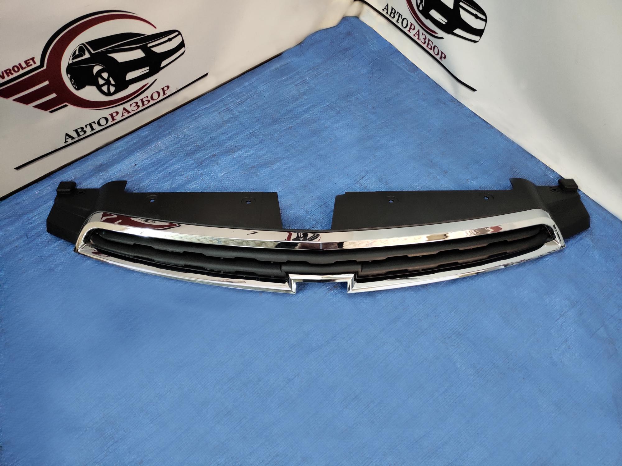 Передняя решетка на форд фокус 1. Верхняя решетка. Решетка радиатора ваз 2170. Решетка радиатора лансер 10. Верхняя решетка.