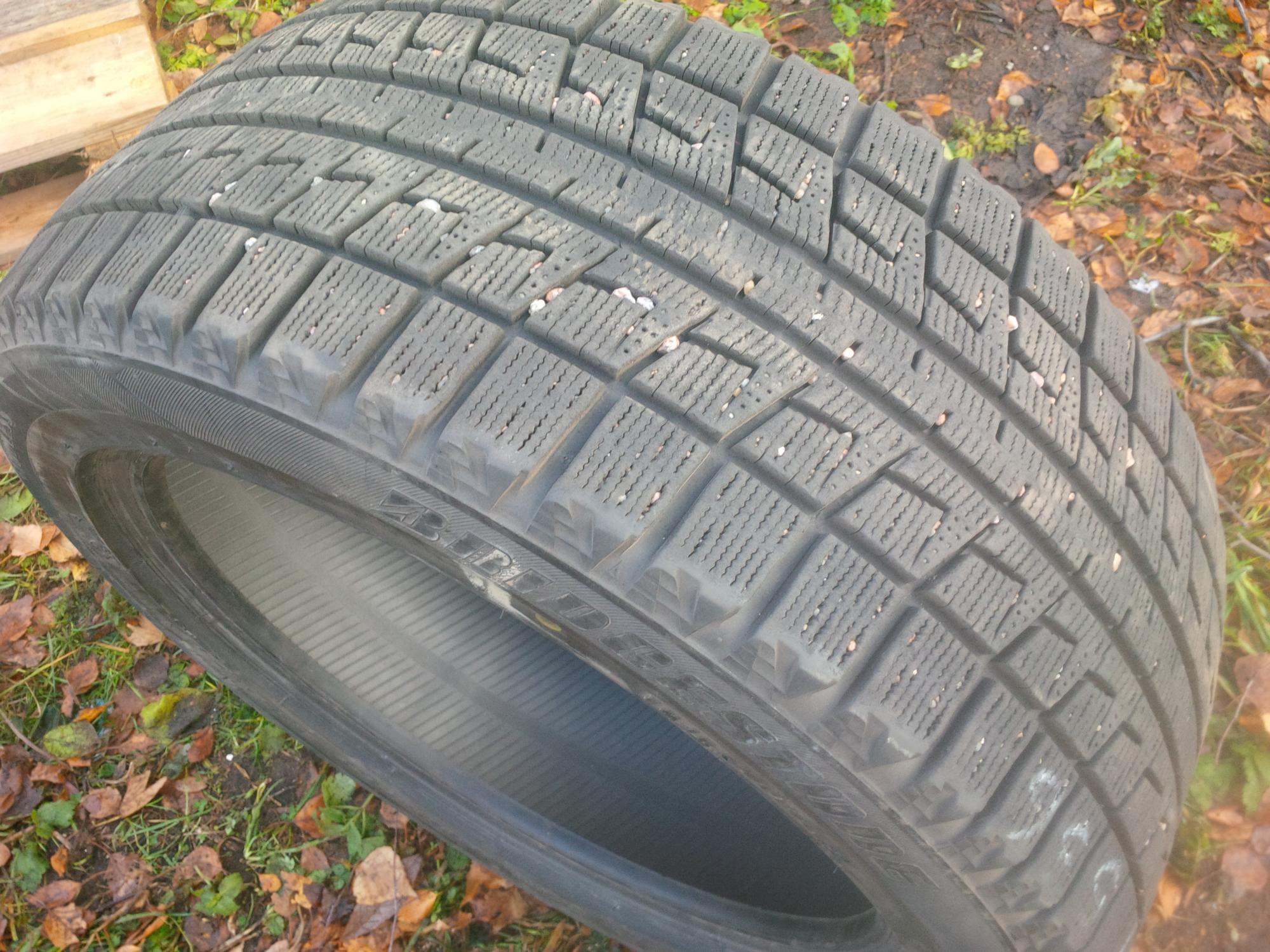 Bridgestone blizzak 225 50 r17